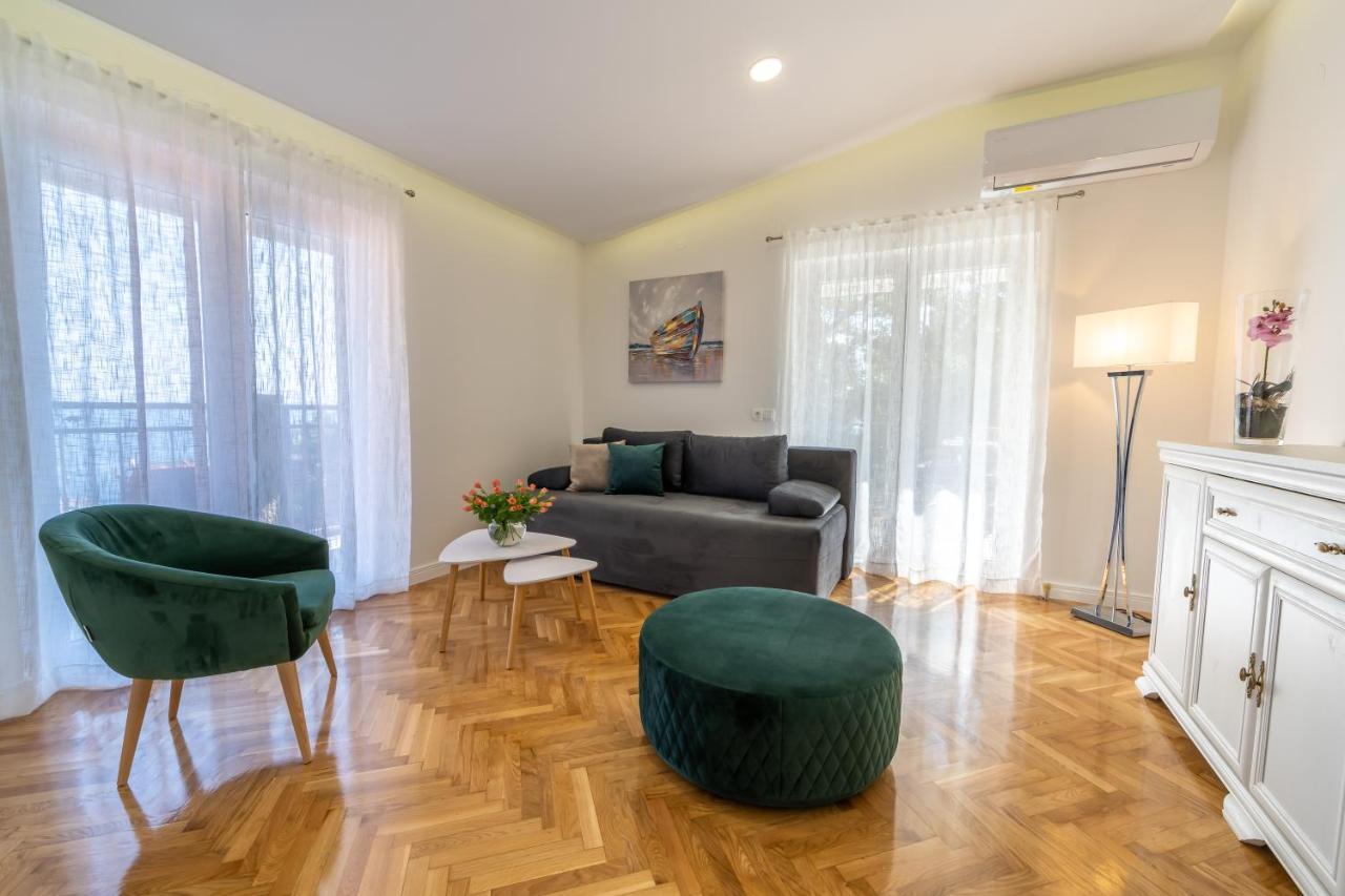Villa Amore Brela Exteriör bild